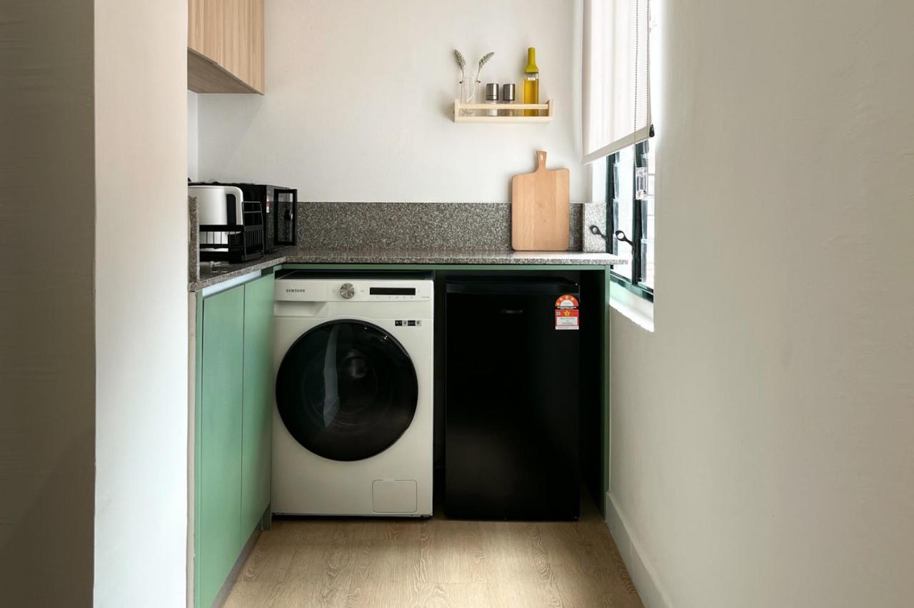Atmoods - Ritchie's Pavilion Apartment
